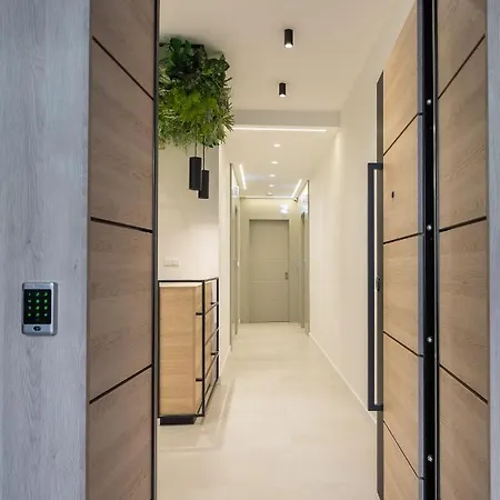 Luxury Unicus I, Ii, Iv In Center Of Old Town Pensionat 4*