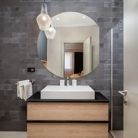 Luxury Unicus I, Ii, Iv In Center Of Old Town Pensionat 4*