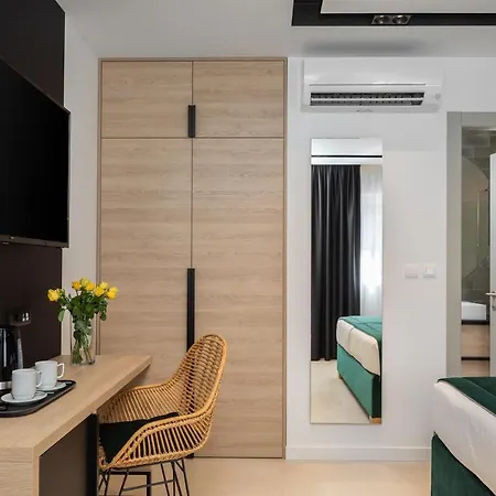 Luxury Unicus I, Ii, Iv